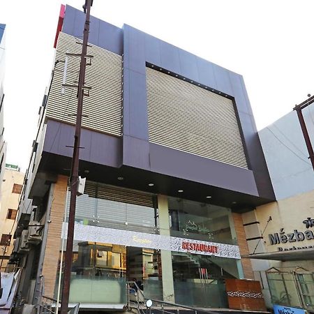 Oyo 6359 Hotel Mezbaan Regency Rāipur Exterior foto