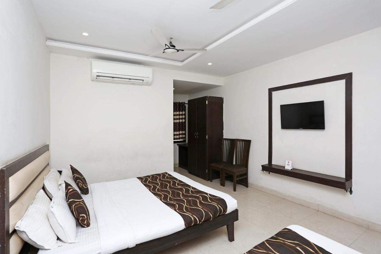 Oyo 6359 Hotel Mezbaan Regency Rāipur Cameră foto