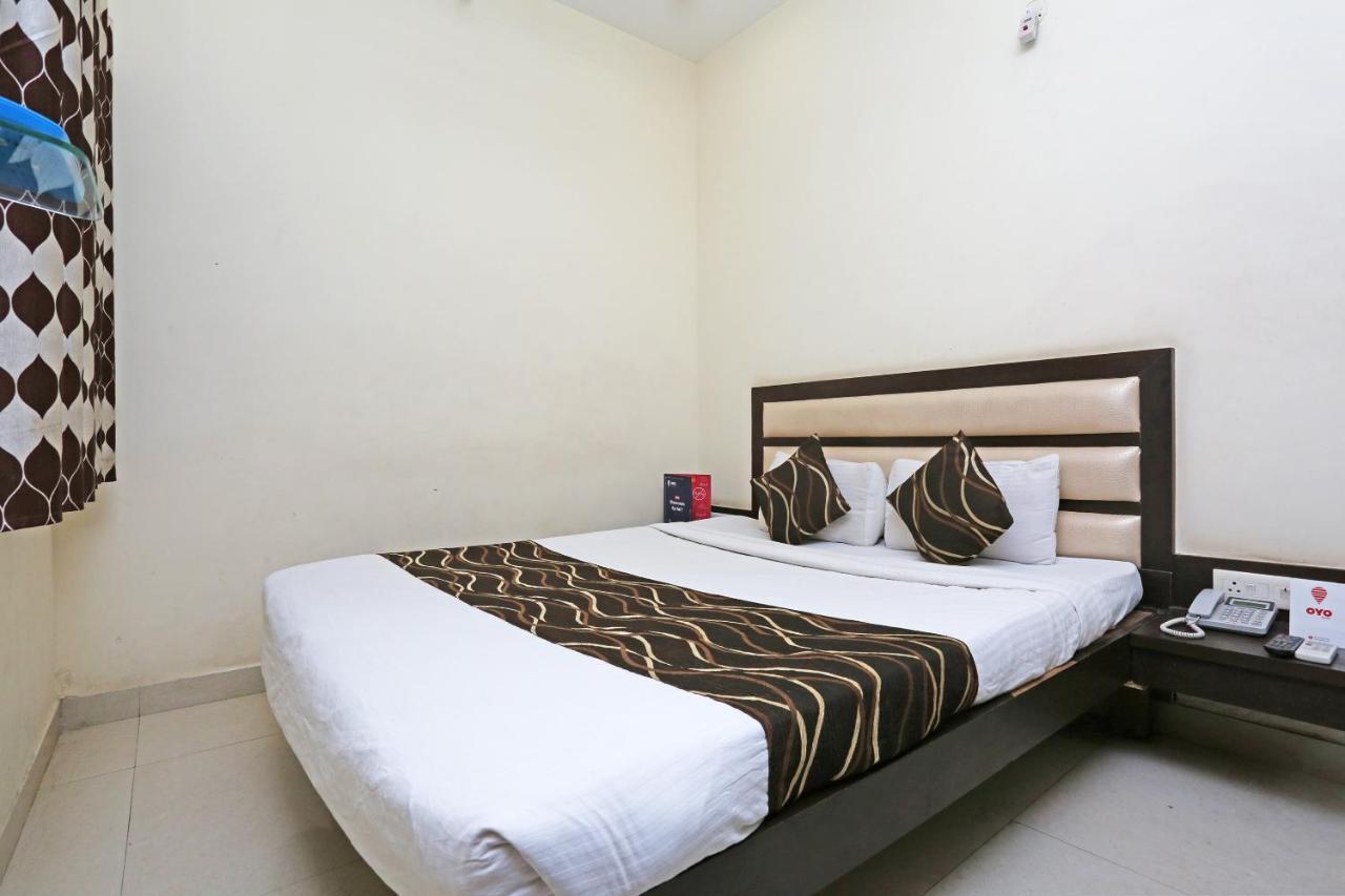 Oyo 6359 Hotel Mezbaan Regency Rāipur Exterior foto